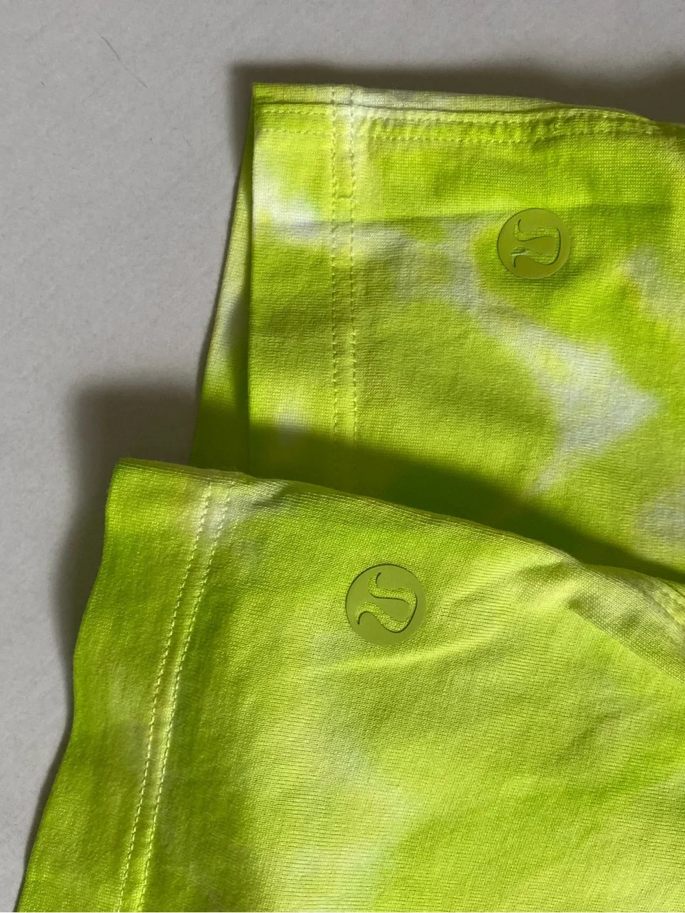 Lululemon Neon Yellow Tie-Dye Crop Tops bundle Sz 8